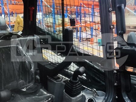 Замена стекла на мини-погрузчике SR740RU - 9